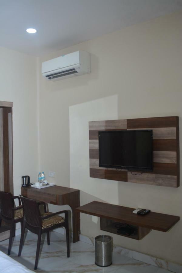 Hotel Tamilnadu Kashi Βαρανάσι Εξωτερικό φωτογραφία